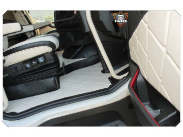 VOLVO FH4/FH5 Eco Leather Engine cover & Floor mats